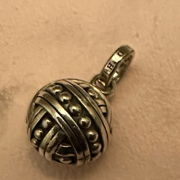 Thomas Sabo 9.25 silver Knots Pendant with Eyelet - Picture 3 of 5